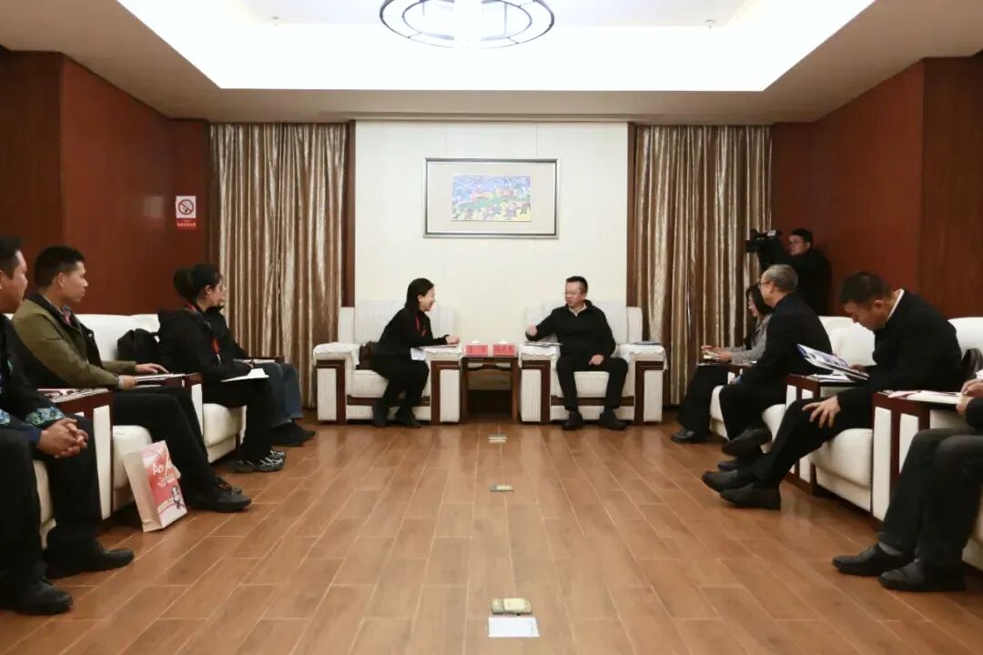 省旅投集团连华同志率队赴贵州黔东南自治州考察座谈